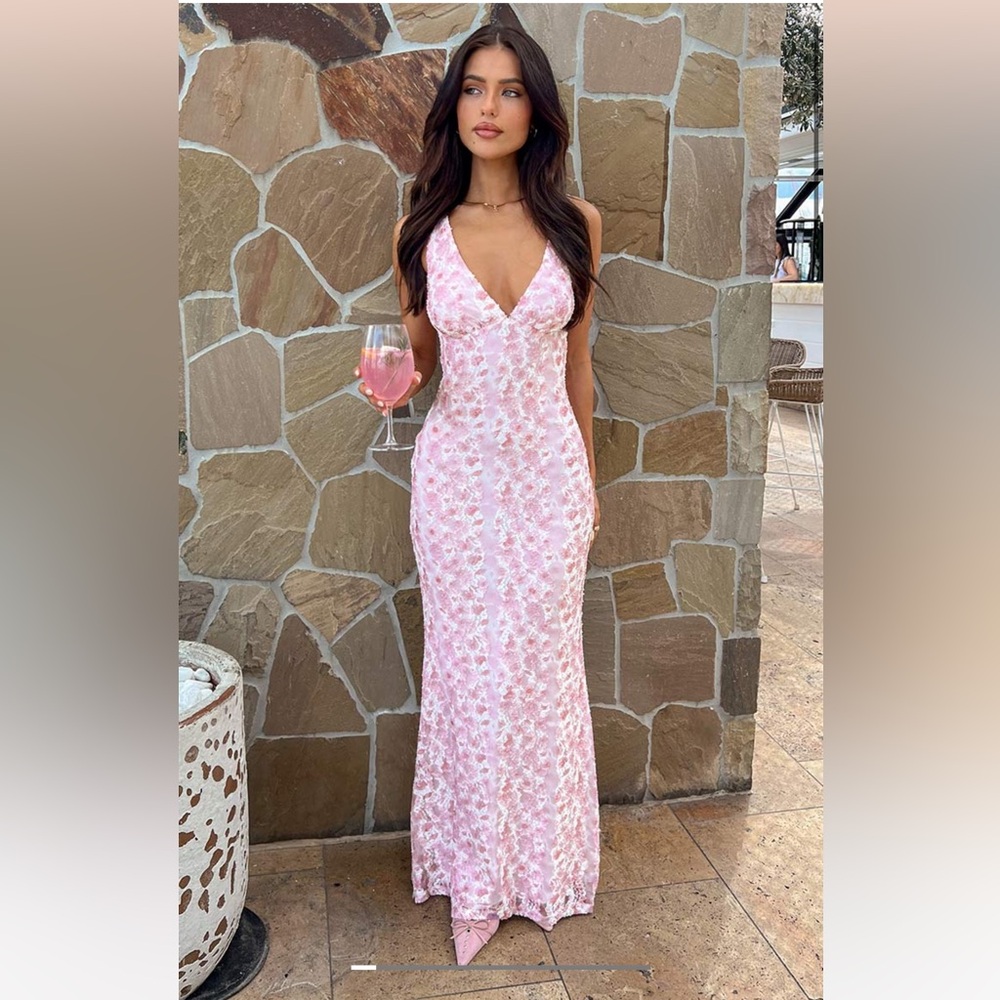 Beginning Boutique: Frida Pink Lace Maxi Dress